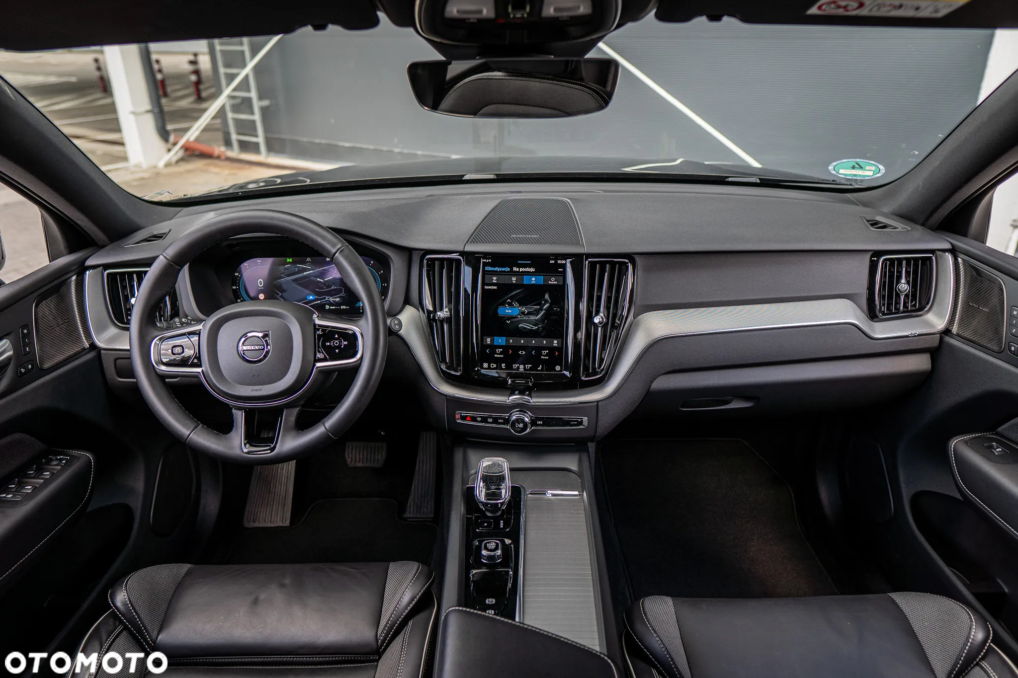 Volvo XC 60 B4 D AWD Plus Dark - 39