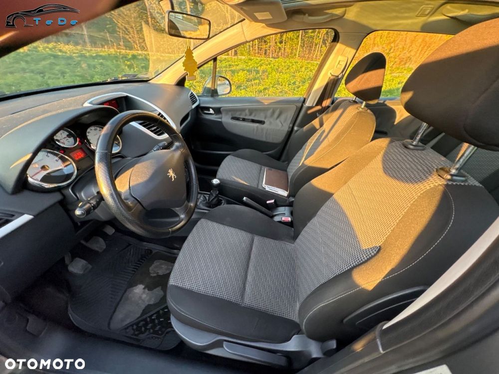 Peugeot 207 1.6 VTi Premium - 16