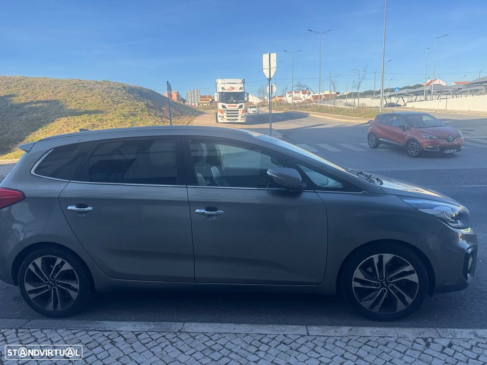 Kia Carens 1.7 CRDi ISG TX - 9