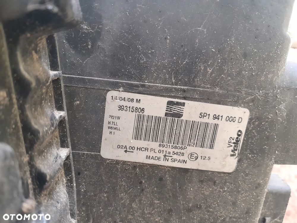 Lampa prawa/lewa przednia / LAMPY PRZEDNIE Seat Tledo II 2 Altea !! - 3