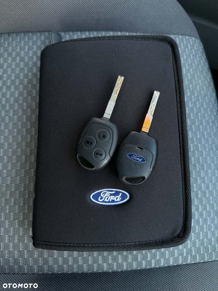 Ford Focus 1.6 Trend - 16