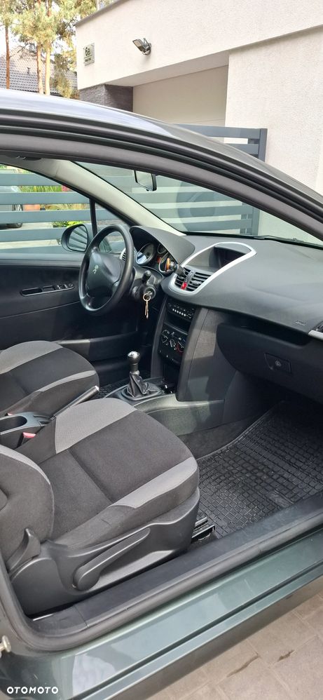 Peugeot 207 - 7