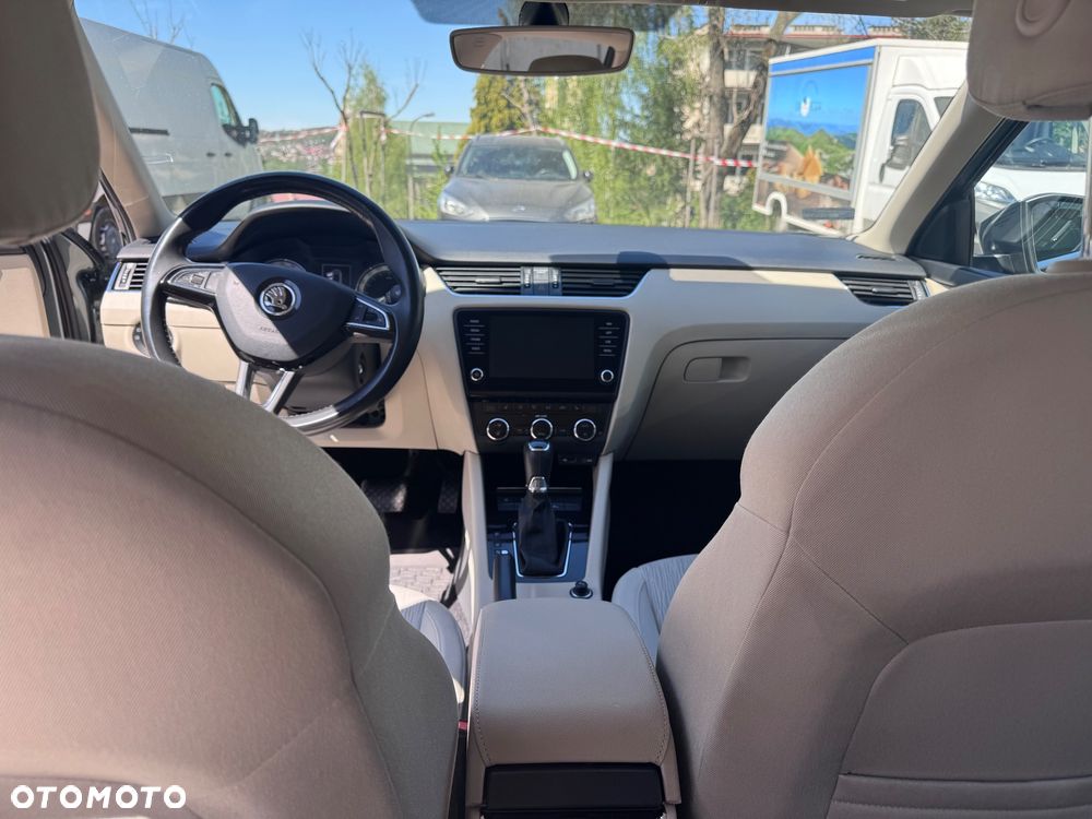 Skoda Octavia 2.0 TDI Style DSG - 3
