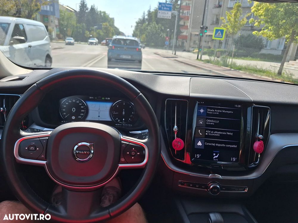 Volvo XC 60 B5 AWD Momentum - 11