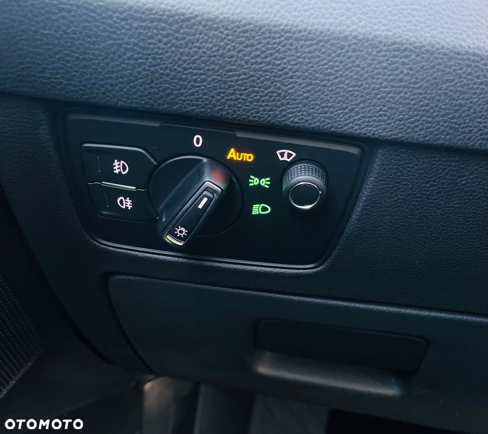 Volkswagen Passat - 14