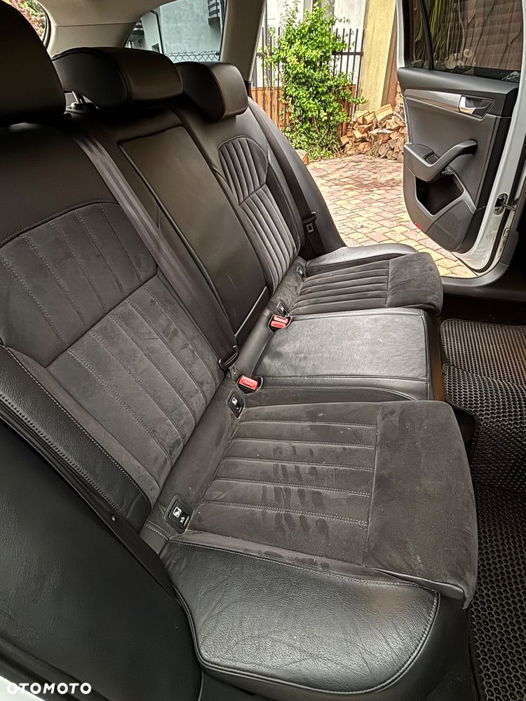Skoda Superb 2.0 TDI Ambition DSG - 17
