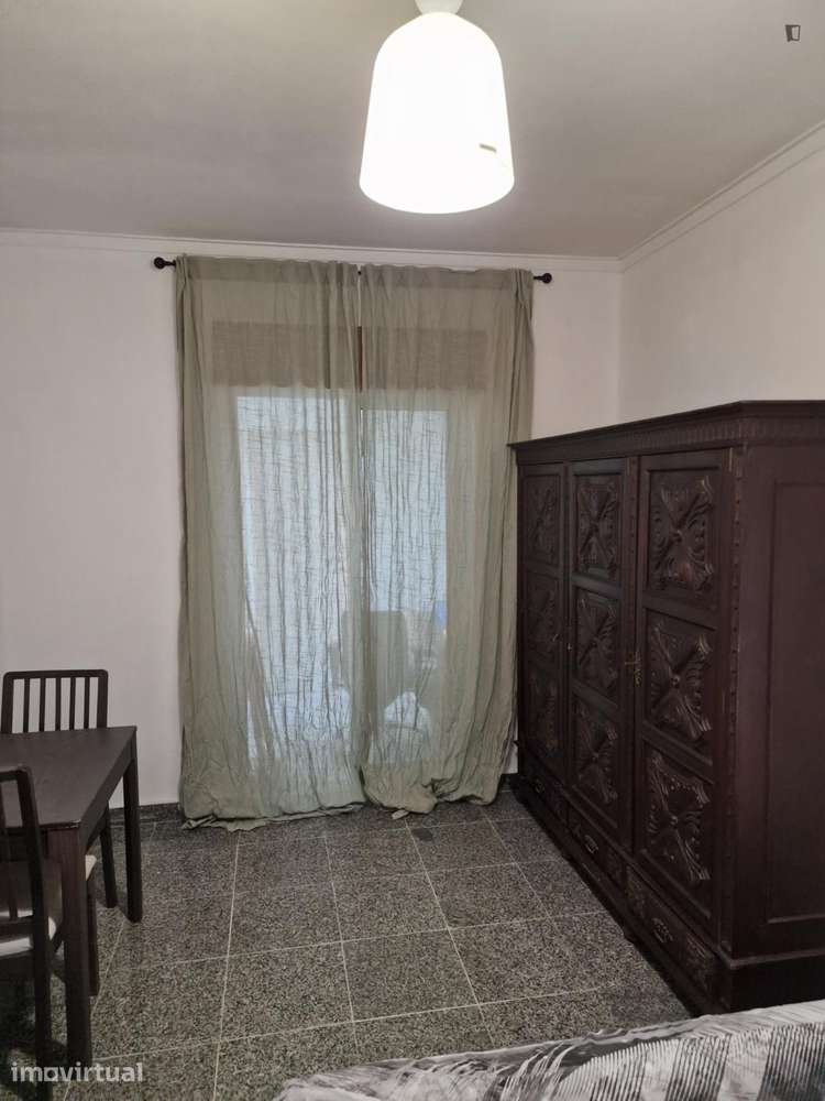Quarto - localizado em Lisbon - Grande imagem: 5/20