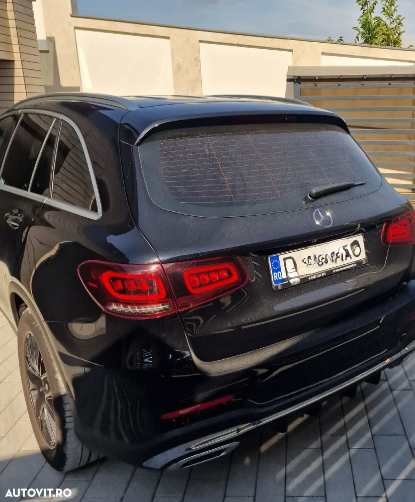Mercedes-Benz GLC 300 4MATIC - 3