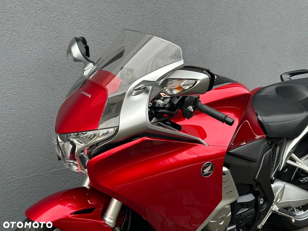 Honda VFR - 11