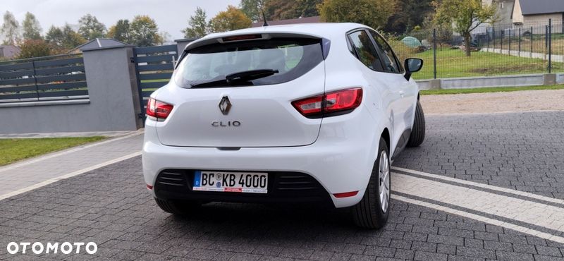 Renault Clio - 36