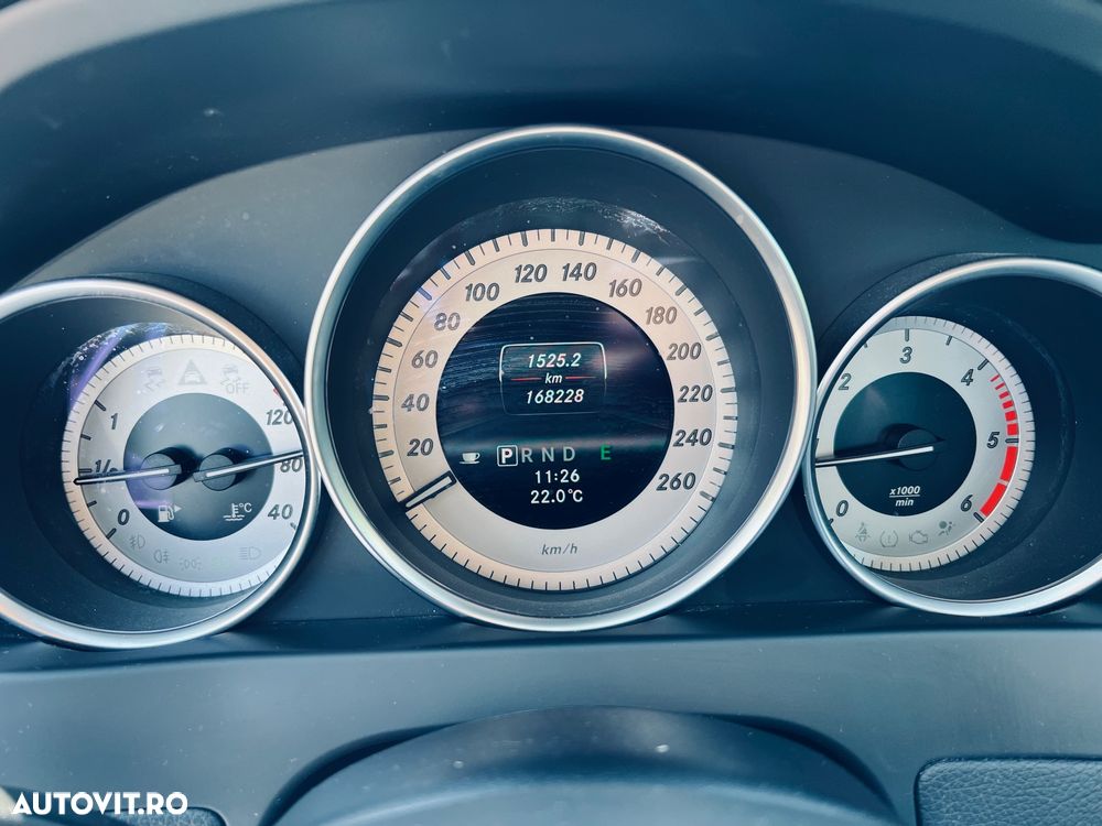 Mercedes-Benz C - 9