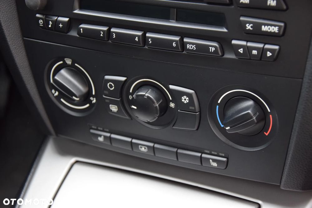 BMW Seria 3 318i - 25