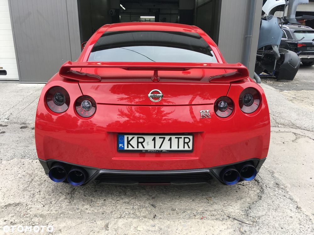 Nissan GT-R Black Edition - 5