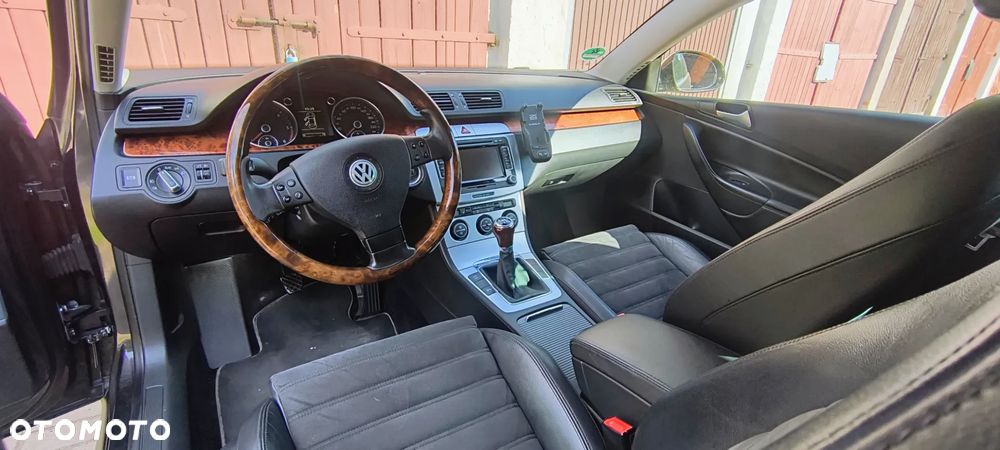 Volkswagen Passat 2.0 TDI Highline - 10