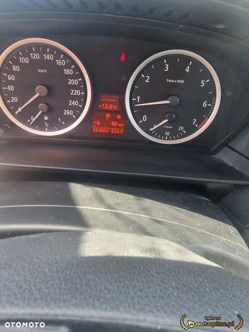 BMW Seria 5 520i - 8