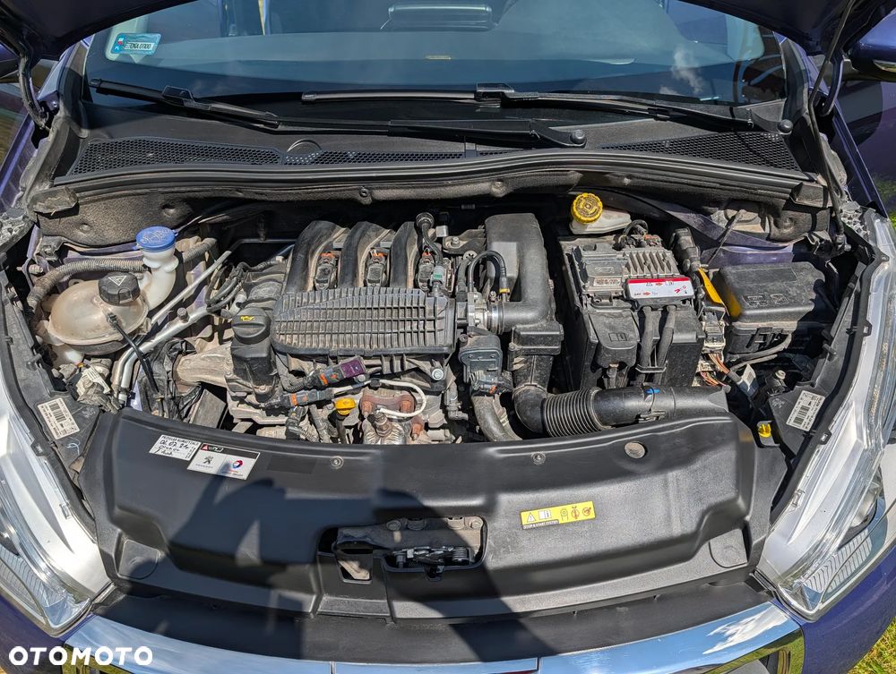 Peugeot 208 - 28