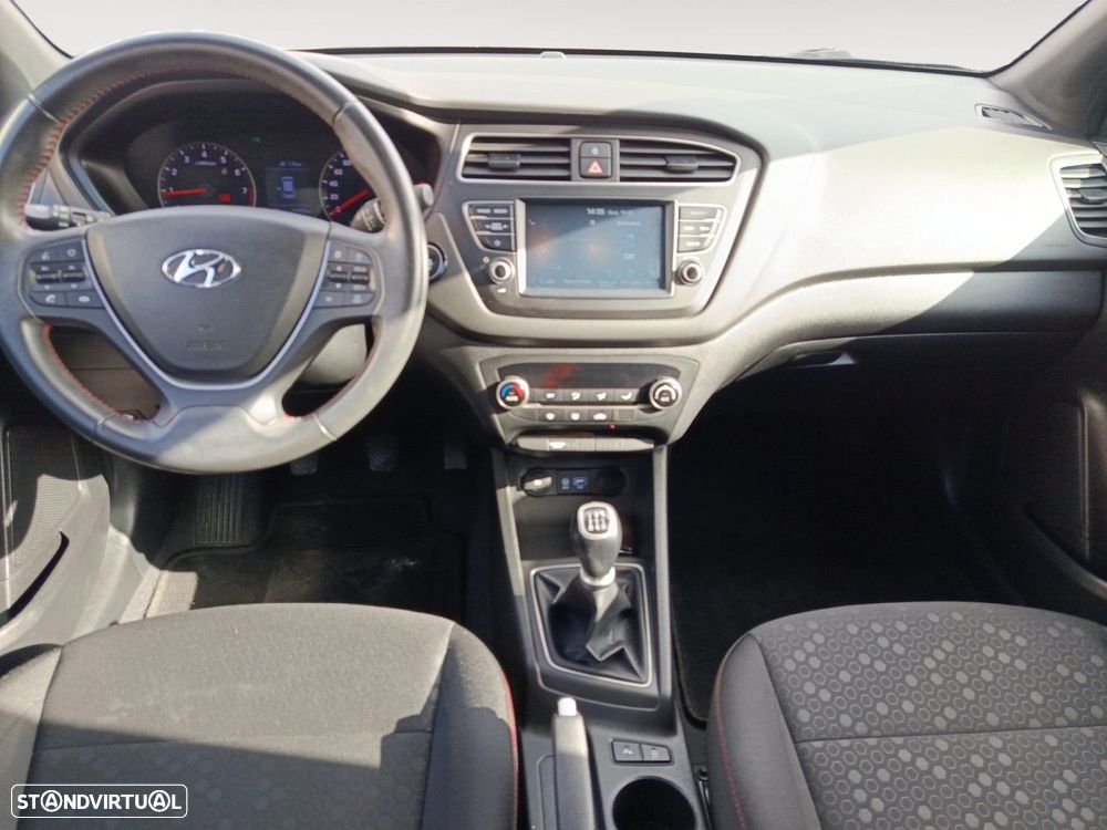 Hyundai i20 1.2 Comfort - 10