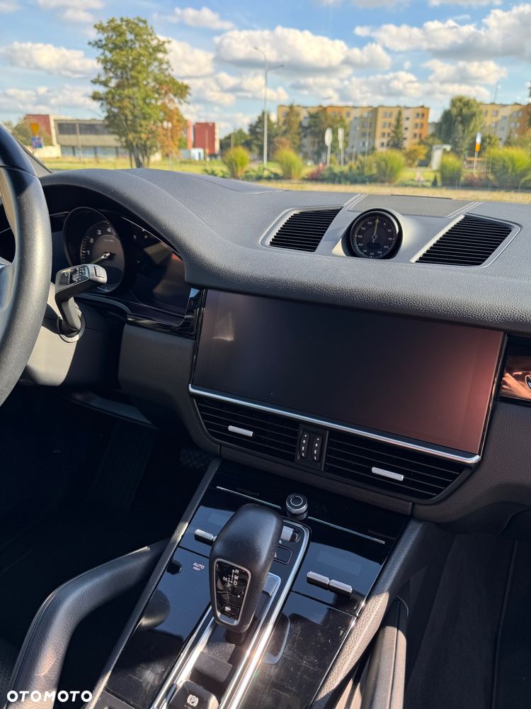 Porsche Cayenne - 31