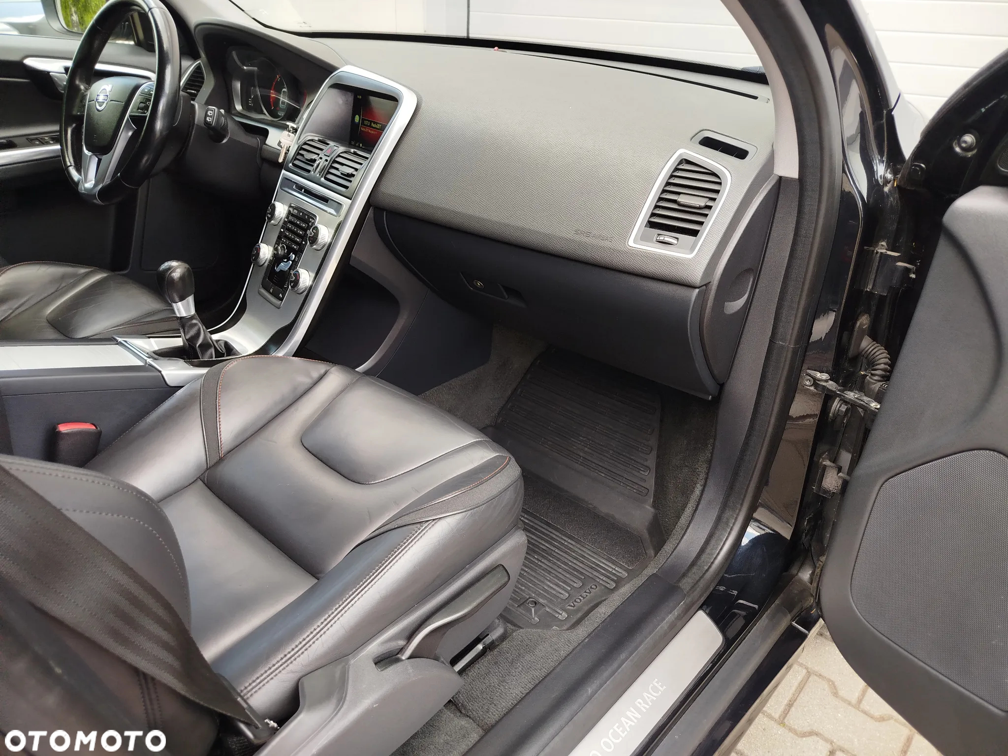 Volvo XC 60 D4 AWD Ocean Race - 16
