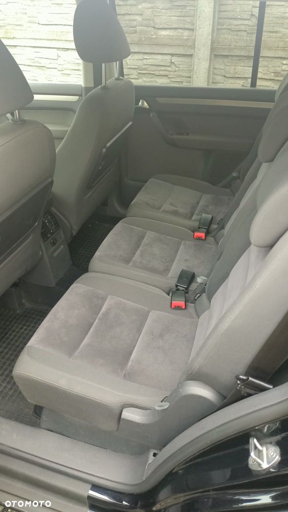Volkswagen Touran 2.0 TDI DPF Trendline - 10