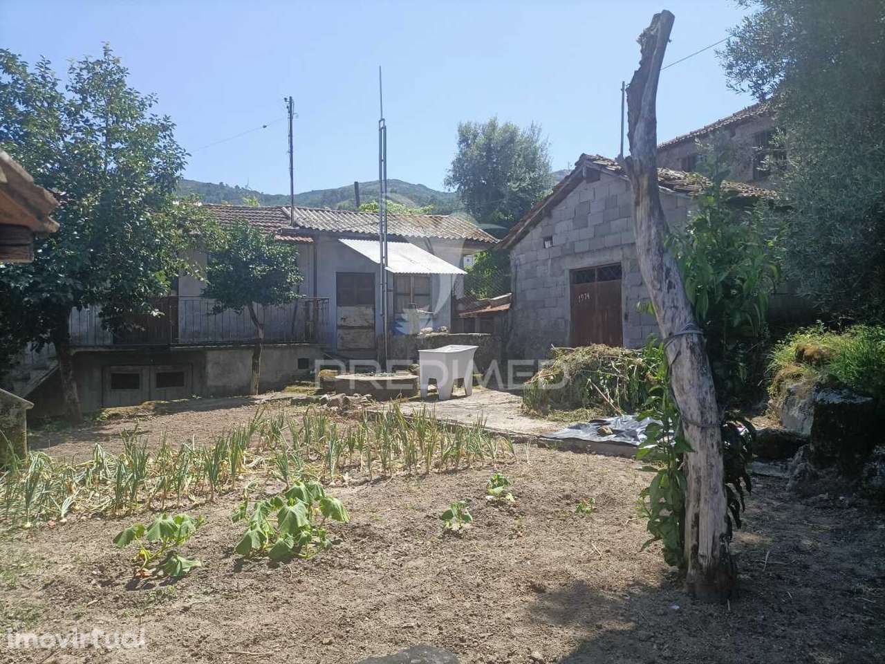 Moradias para restaurar em Guilhofrei, Vieira do Minho - Grande imagem: 2/28