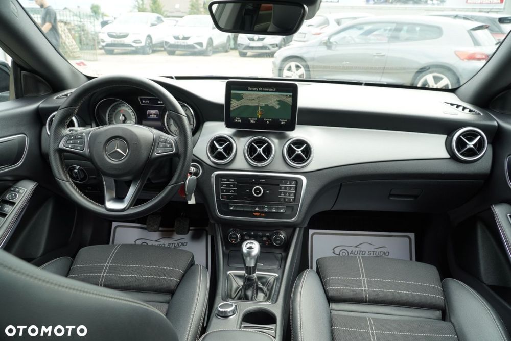 Mercedes-Benz CLA 200 UrbanStyle Edition - 5
