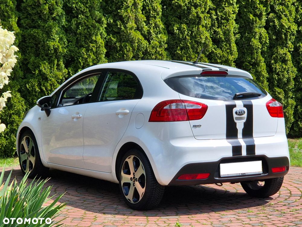 Kia Rio 1.2 XL - 24