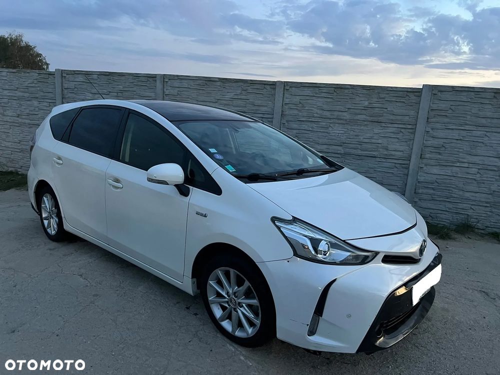 Toyota Prius+ (Hybrid) - 2