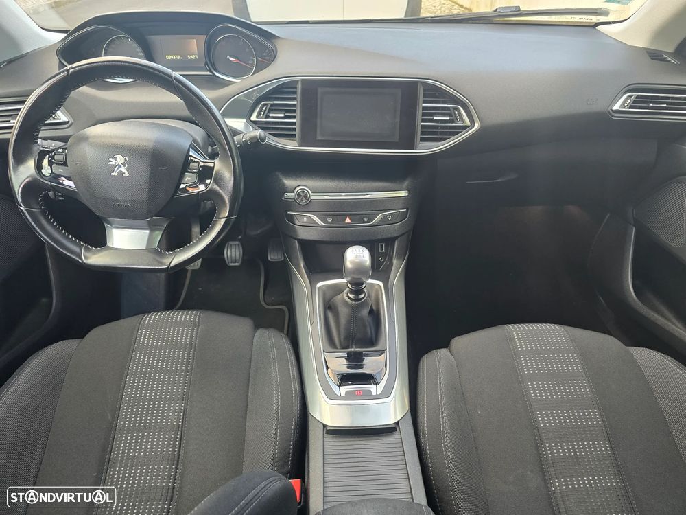 Peugeot 308 PureTech 130 Stop & Start Active - 11