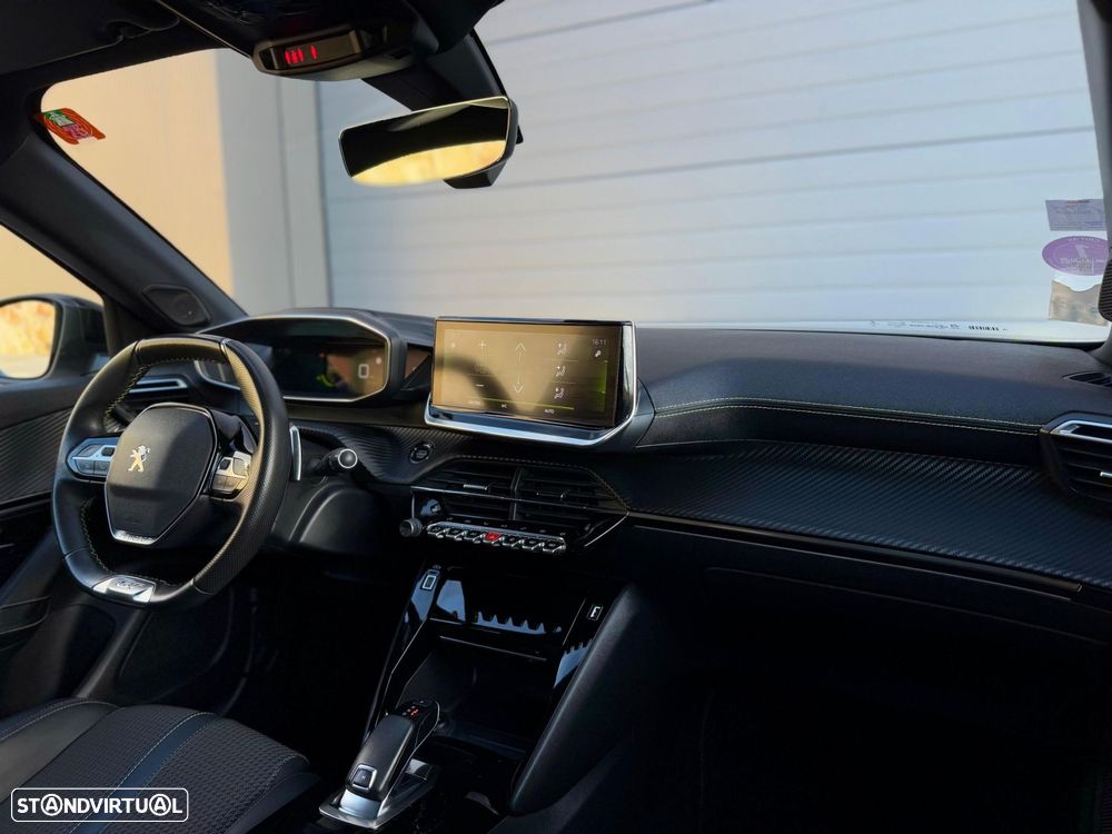 Peugeot 2008 1.2 PureTech GT Line EAT8 - 21