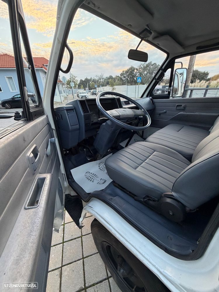 Isuzu NKR 2.8 DIESEL 3 LUGARES COM CAIXA ABERTA - 16