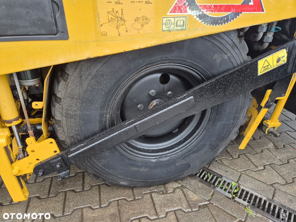 Caterpillar AP 300 / ROZŚCIEŁACZ DO ASFALTU / SERWISOWANY / 1WŁ / WIBRACJE + PODGRZEWANY STÓŁ / MOŻLIWOŚĆ TRANSPORTU - 15