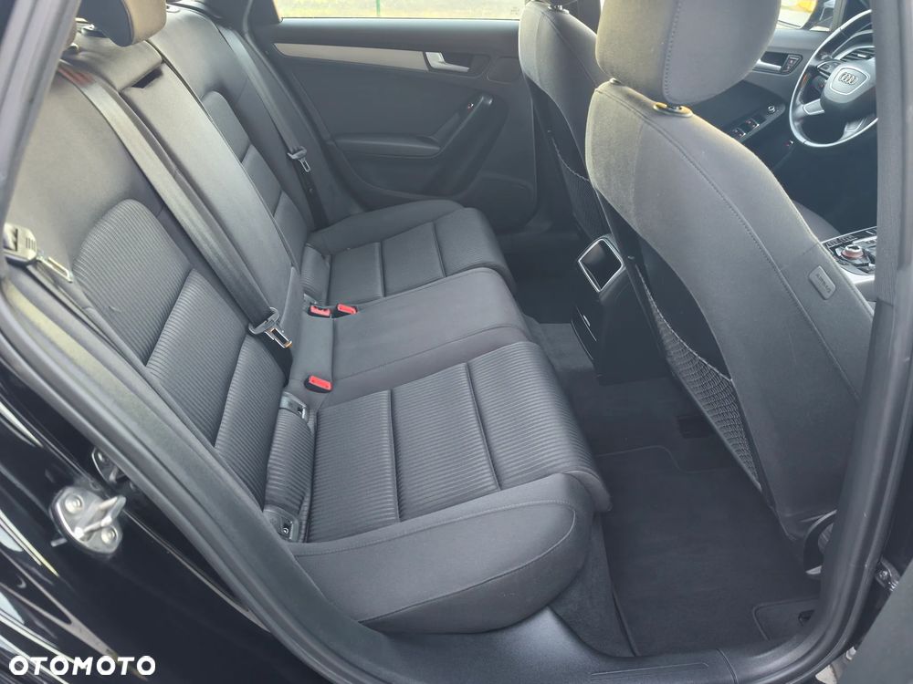 Audi A4 Avant 2.0 TDI Quattro S tronic - 35