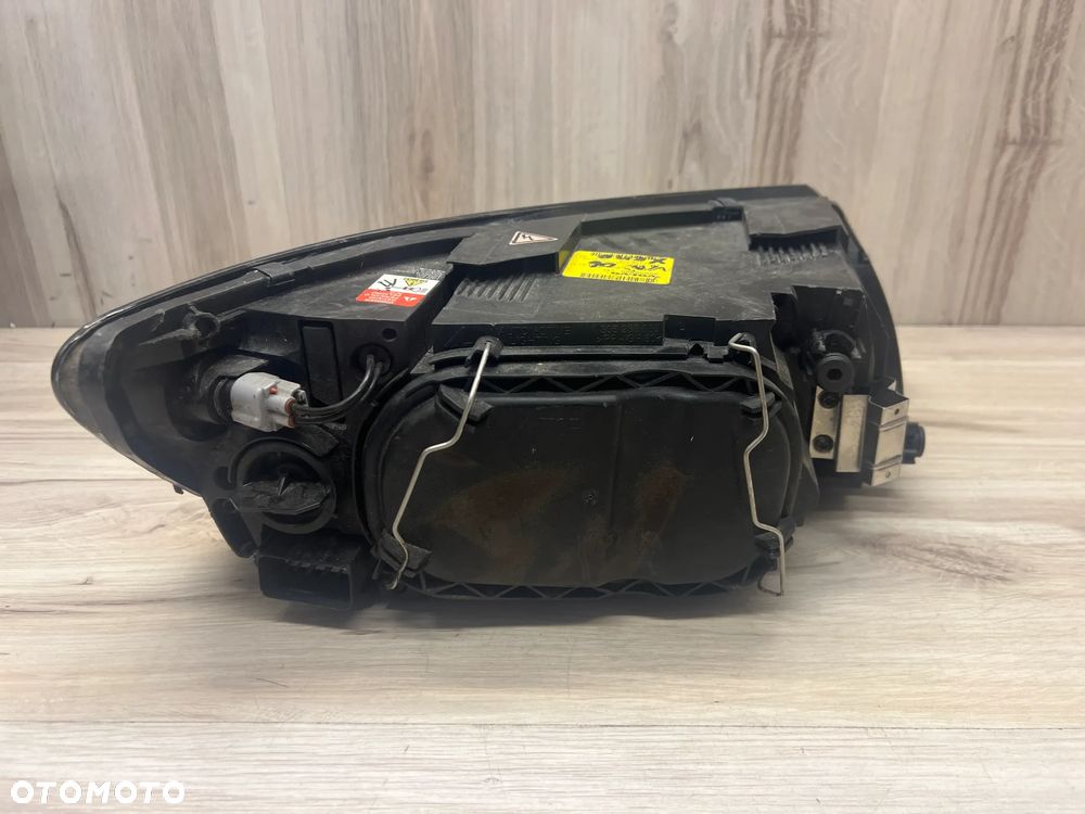 XENON LAMPA LEWA VOLVO V50 S40 EUROPA 30698889 - 9
