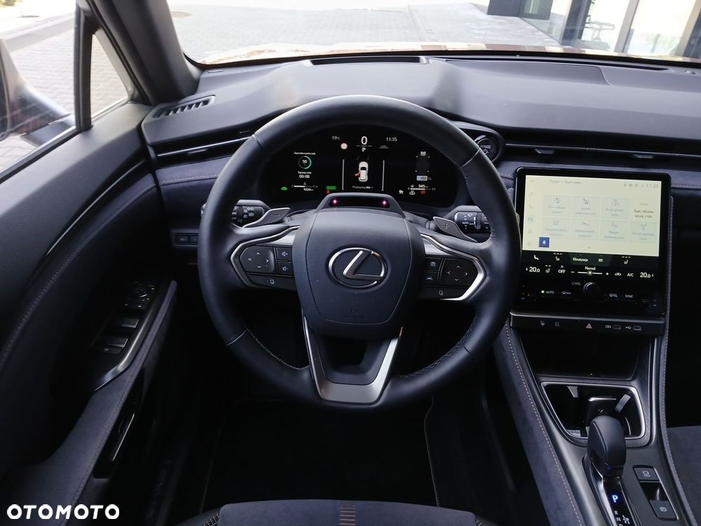 Lexus LBX 1.5 Hybrid Cool AWD - 12