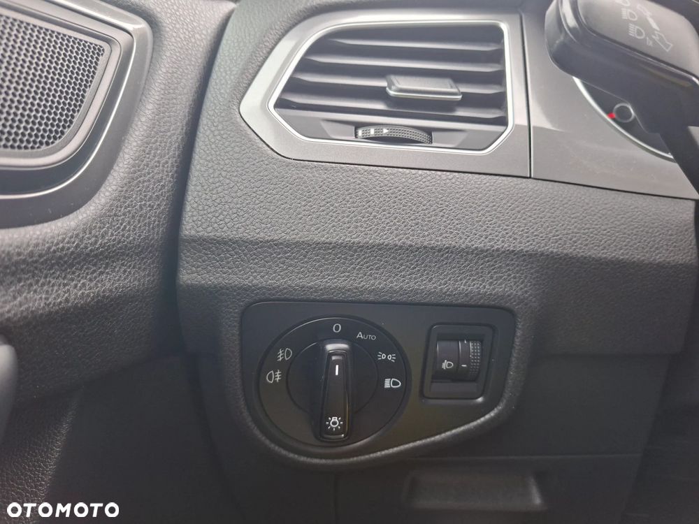 Volkswagen Golf Sportsvan 1.4 TSI (BlueMotion Technology) DSG Sound - 24