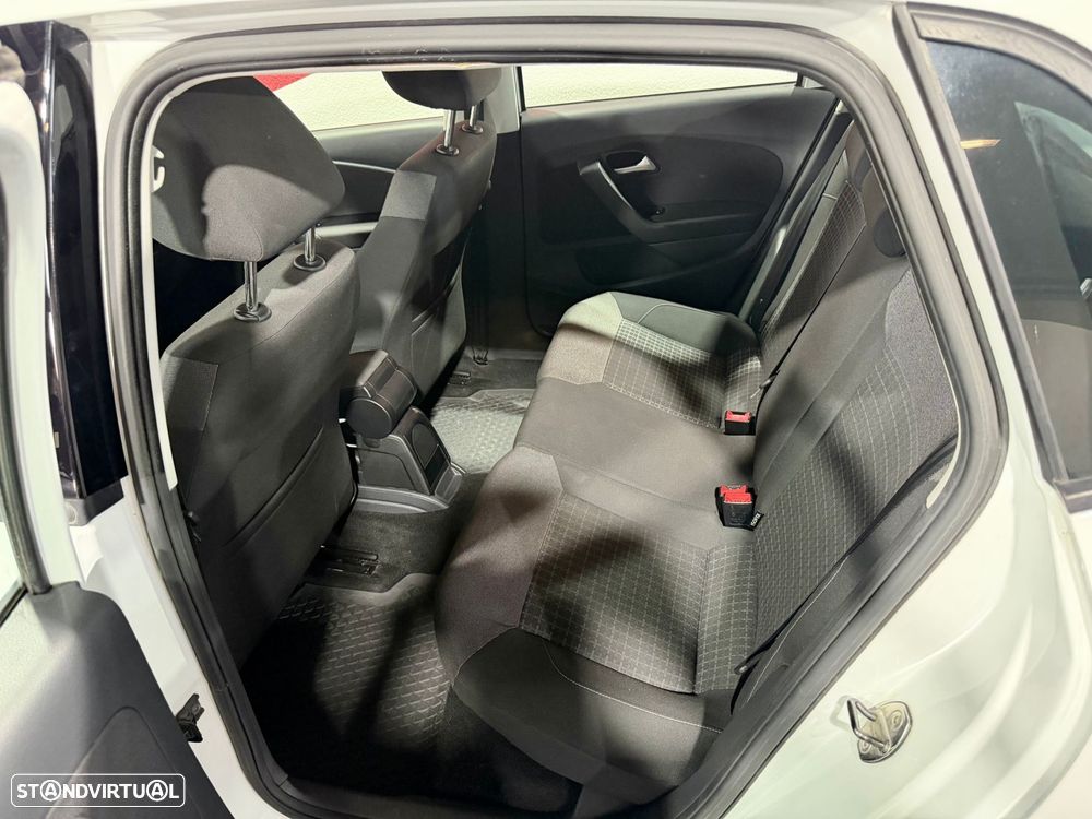 VW Polo 1.4 TDi R-Line - 17