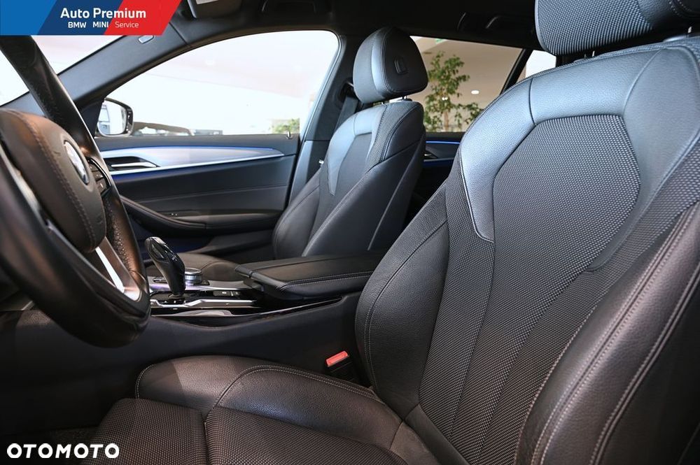 BMW Seria 5 520d xDrive - 11