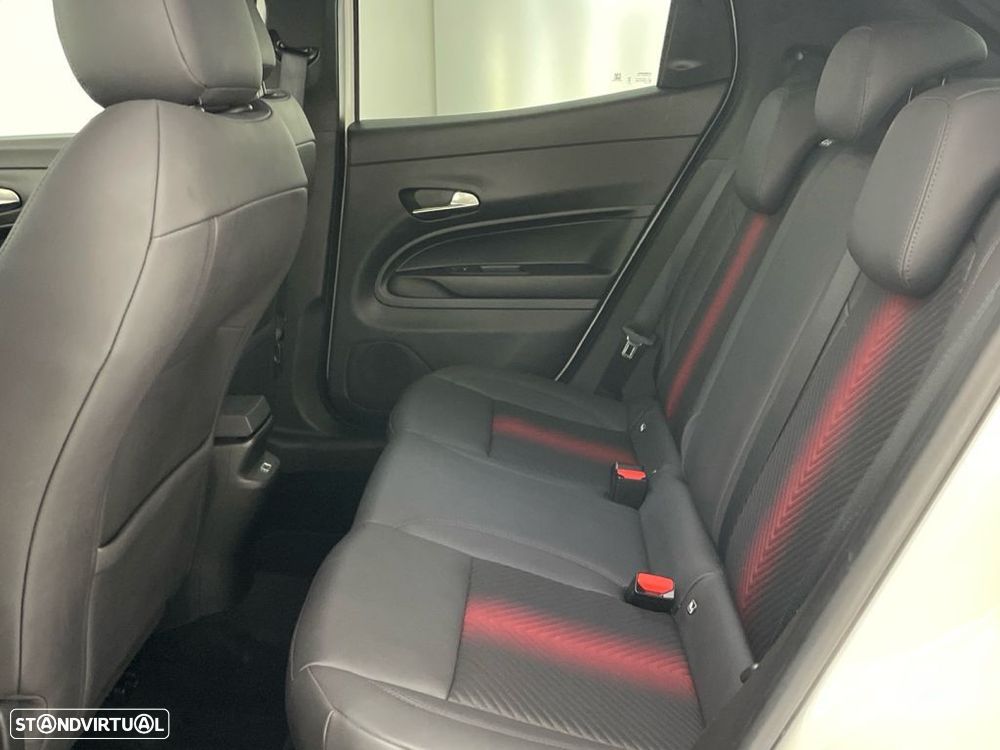 Alfa Romeo Junior 1.2 eDCT6 - 12