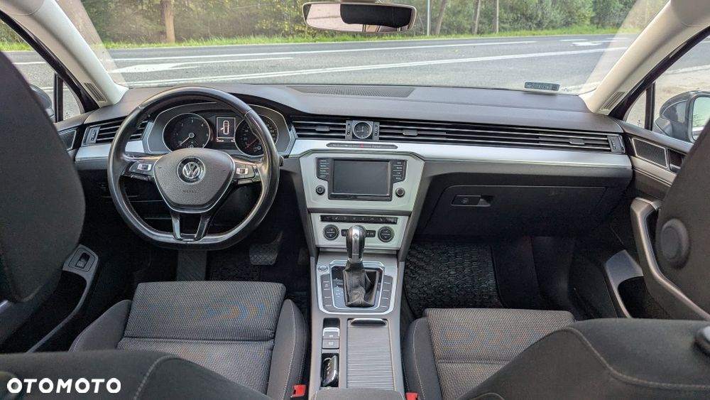 Volkswagen Passat - 9
