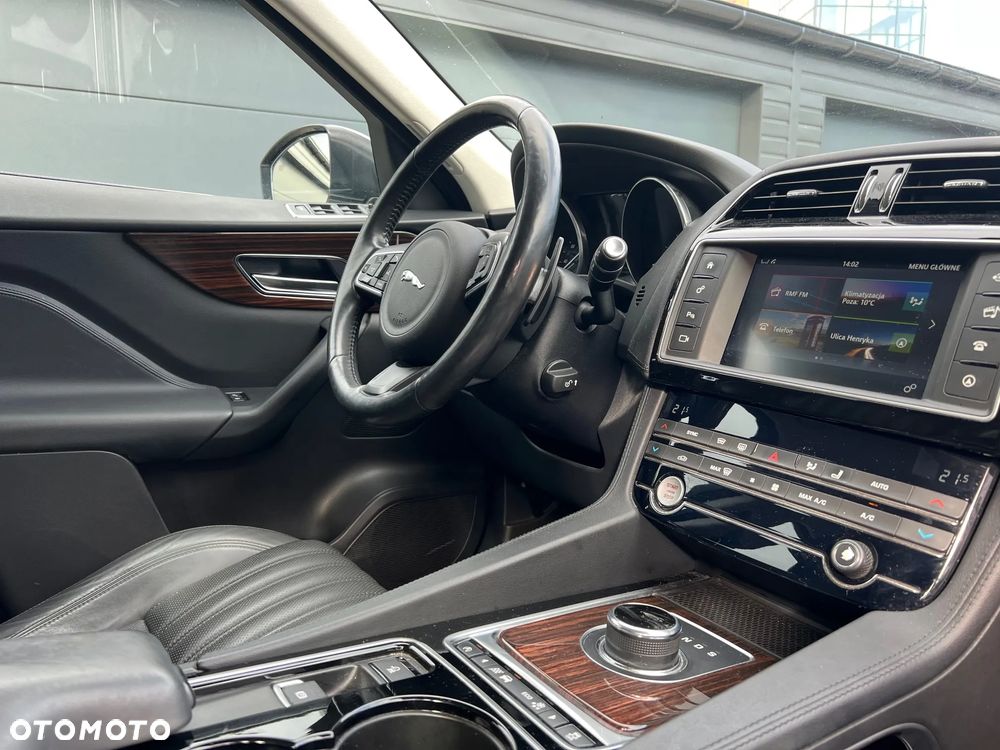Jaguar F-Pace 20d AWD Pure - 11