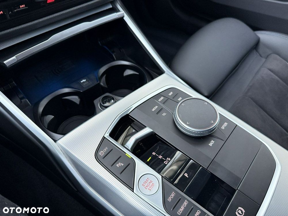 BMW Seria 3 320d xDrive Edition M Sport Shadow - 40