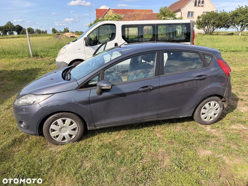 Ford Fiesta - 2