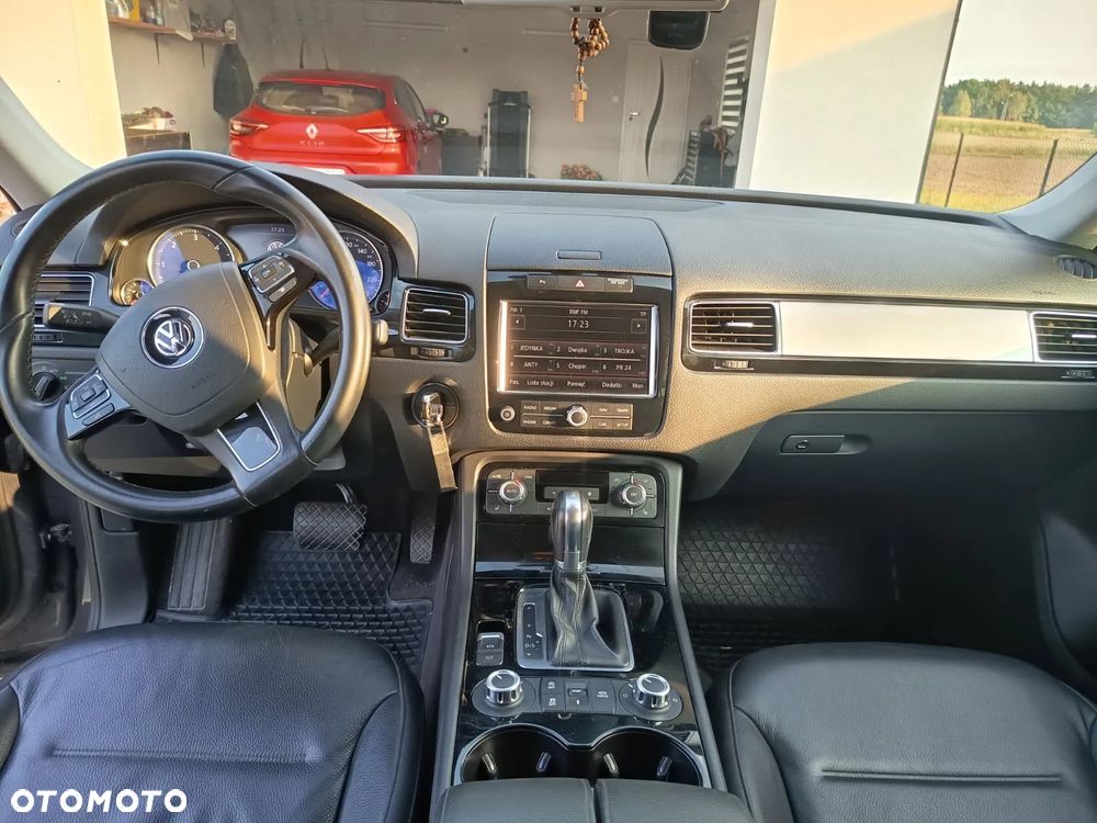 Volkswagen Touareg - 13