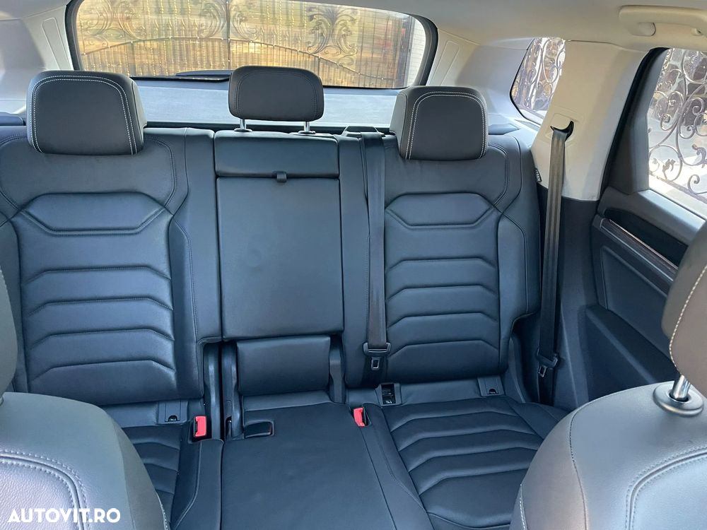 Volkswagen Touareg - 23