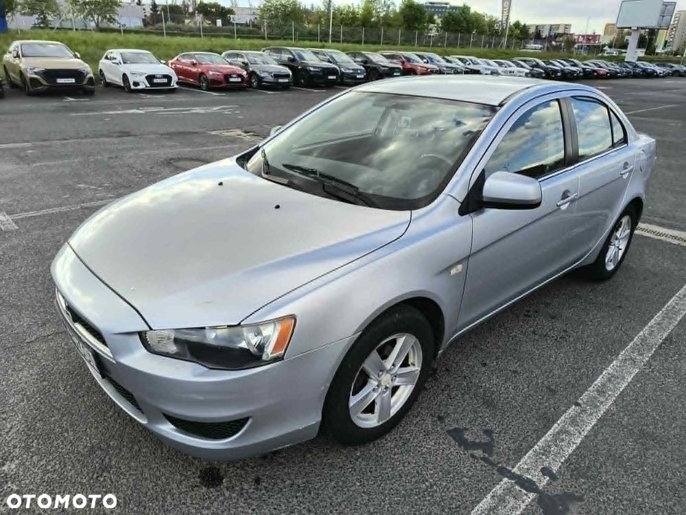 Mitsubishi Lancer 1.8 Invite - 4
