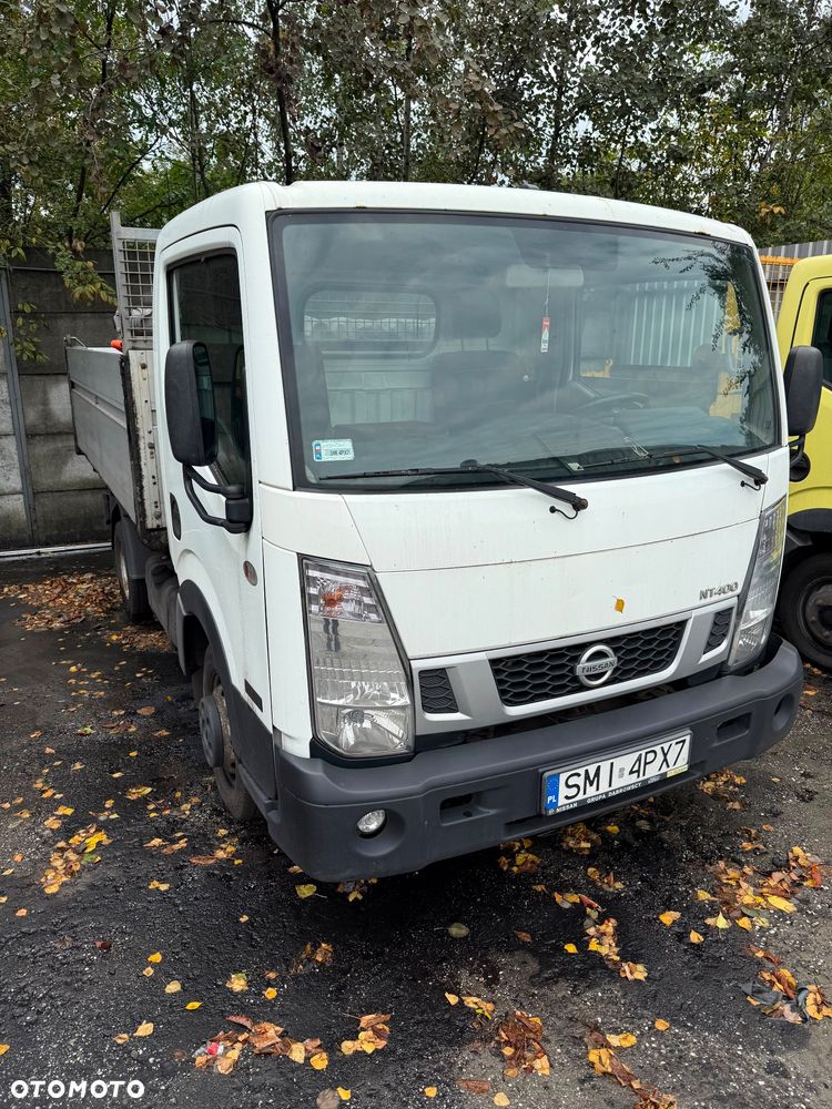 Nissan NT400 - 4