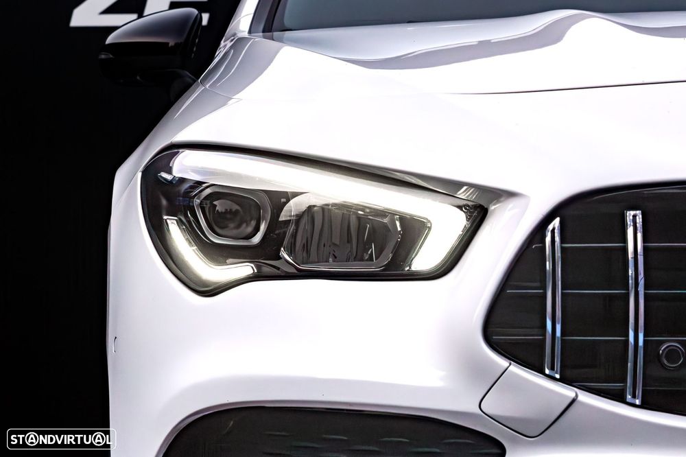 Mercedes-Benz CLA 200 - 4