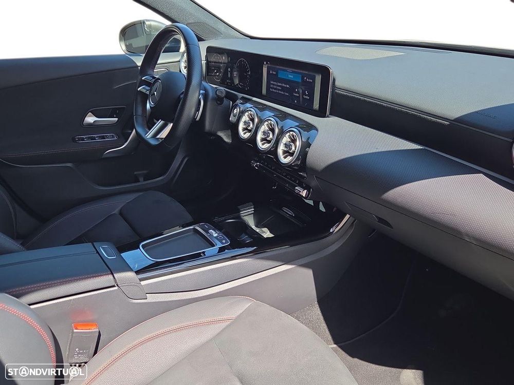 Mercedes-Benz A 250 e - 24