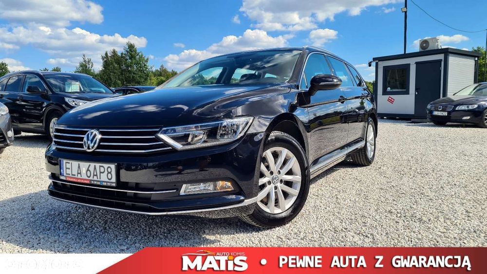 Volkswagen Passat - 1